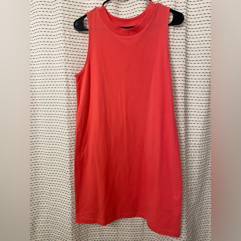 Pink tshirt material dress, straight loose fit. Coral pink never worn.